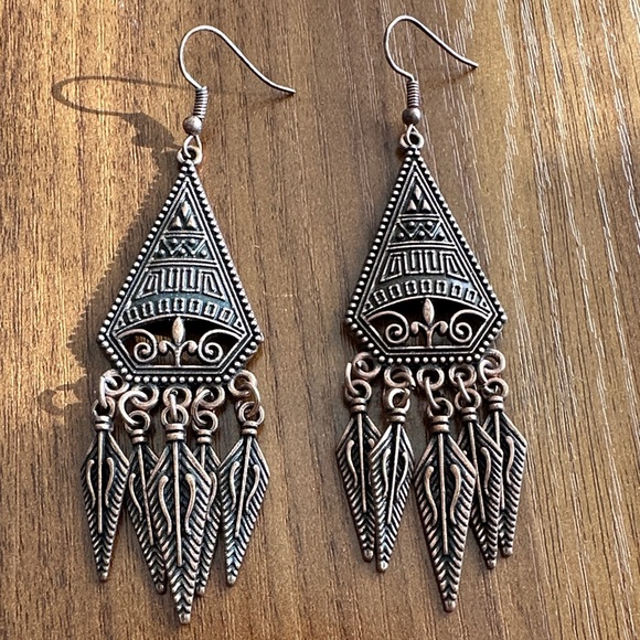Jewelry - GUC Bohemian Bronze Dangle Earrings 🌺